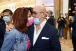 Amstelveen 27 mei 2021
Opening Yoyo tea bar van Rachel Hazes in winkelcentrum Amstelveen.
Andre Hazes zijn vriendinSarah v Soelen en haar ouders zijn ook aanwezig.