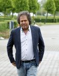 Nijkerk 22 mei 2021
Rene le Blanc overhandigt Johan Vlemmix award voor uitbrengen 175 cd 's