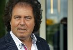 Nijkerk 22 mei 2021
Rene le Blanc overhandigt Johan Vlemmix award voor uitbrengen 175 cd 's