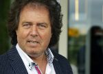 Nijkerk 22 mei 2021
Rene le Blanc overhandigt Johan Vlemmix award voor uitbrengen 175 cd 's
