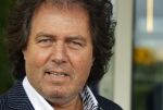 Nijkerk 22 mei 2021
Rene le Blanc overhandigt Johan Vlemmix award voor uitbrengen 175 cd 's