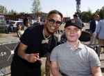 Amsterdam 2 juni 2021
FHM 500 uitreiking bij IJVER in Amsterdam noord. Ronnie Flex met een fan