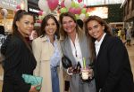 Amstelveen 27 mei 2021
Opening Yoyo tea bar van Rachel Hazes in winkelcentrum Amstelveen.
Andre Hazes zijn vriendinSarah v Soelen en haar ouders zijn ook aanwezig. Sarah v Soelen  met haar moeder  Esther Scipio en Rosanna Kluivert