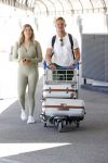 Schiphol 31 mei 2021
Ferry Doedens en Stephanie Tency vertrekken voor een tv programma naar Curacao.