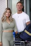 Schiphol 31 mei 2021
Ferry Doedens en Stephanie Tency vertrekken voor een tv programma naar Curacao.