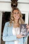 Amsterdam 26 mei 2021
Susan Smit met haar nieuwe roman de heks van Limbricht.