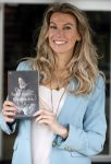 Amsterdam 26 mei 2021
Susan Smit met haar nieuwe roman de heks van Limbricht.
