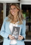 Amsterdam 26 mei 2021
Susan Smit met haar nieuwe roman de heks van Limbricht.