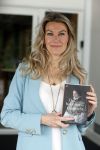 Amsterdam 26 mei 2021
Susan Smit met haar nieuwe roman de heks van Limbricht.