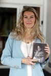 Amsterdam 26 mei 2021
Susan Smit met haar nieuwe roman de heks van Limbricht.