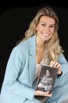 Amsterdam 26 mei 2021
Susan Smit met haar nieuwe roman de heks van Limbricht.