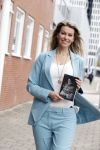 Amsterdam 26 mei 2021
Susan Smit met haar nieuwe roman de heks van Limbricht.