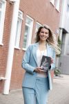 Amsterdam 26 mei 2021
Susan Smit met haar nieuwe roman de heks van Limbricht.