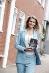 Amsterdam 26 mei 2021
Susan Smit met haar nieuwe roman de heks van Limbricht.
