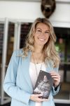 Amsterdam 26 mei 2021
Susan Smit met haar nieuwe roman de heks van Limbricht.