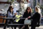 Amsterdam 20 mei 2021
Suzanne Klemann met partner Minka Mooren op de cornelis schuytstraat