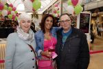 Amstelveen 27 mei 2021
Opening Yoyo tea bar van Rachel Hazes in winkelcentrum Amstelveen.
Andre Hazes zijn vriendinSarah v Soelen en haar ouders zijn ook aanwezig. Theo Hazes met zijn vrouw