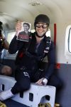 Teuge 1  juni 2021
Thomas v d Vlugt presenteert zijn boek door uit een vleigtuig te springen met een parachute.