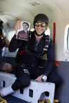 Teuge 1  juni 2021
Thomas v d Vlugt presenteert zijn boek door uit een vleigtuig te springen met een parachute.