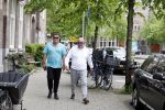Amsterdam 29 mei 2021
Wolter Kroes en kennis Richard lopend door Amsterdam zuid.