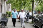 Amsterdam 29 mei 2021
Wolter Kroes en kennis Richard lopend door Amsterdam zuid.