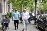 Amsterdam 29 mei 2021
Wolter Kroes en kennis Richard lopend door Amsterdam zuid.
