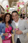 Amstelveen 27 mei 2021
Opening Yoyo tea bar van Rachel Hazes in winkelcentrum Amstelveen.
Andre Hazes zijn vriendinSarah v Soelen en haar ouders zijn ook aanwezig. Won Yip en rachel