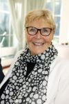 Den Haag 9 juni 202
Erica Terpstra krijgt een belangrijke onderscheiding uit handen van de Japanse Ambassadeur . Alles speelde zich af op de Japanse Ambassade in Den Haag. Ada Kok met haar man Mat