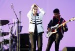 Den Haag 11 juni 2022
Zangeres Anouk Teeuwe trouwt met haar verloofde Dominique Schemmekes op het podium tijdens haar concert op het Malieveld.