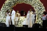 Den Haag 11 juni 2022
Zangeres Anouk Teeuwe trouwt met haar verloofde Dominique Schemmekes op het podium tijdens haar concert op het Malieveld.