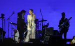 Den Haag 11 juni 2022
Zangeres Anouk Teeuwe trouwt met haar verloofde Dominique Schemmekes op het podium tijdens haar concert op het Malieveld.