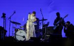 Den Haag 11 juni 2022
Zangeres Anouk Teeuwe trouwt met haar verloofde Dominique Schemmekes op het podium tijdens haar concert op het Malieveld.