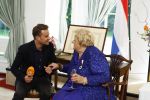 Den Haag 9 juni 202
Erica Terpstra krijgt een belangrijke onderscheiding uit handen van de Japanse Ambassadeur . Alles speelde zich af op de Japanse Ambassade in Den Haag. Aran Bade