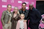 Huizen 25 mei 2022
Feestje ivm de nieuwe TLC serie van Louisa en Rowan op z'n Gooisch. Louisa Janssen en haar man Rowan .
Peggy Vrijens Carlos Lens en deon leon met Rachel Kramer