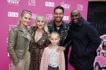 Huizen 25 mei 2022
Feestje ivm de nieuwe TLC serie van Louisa en Rowan op z'n Gooisch. Louisa Janssen en haar man Rowan .
Peggy Vrijens Carlos Lens en deon leon met Rachel Kramer