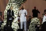 Den Haag 11 juni 2022
Zangeres Anouk Teeuwe trouwt met haar verloofde Dominique Schemmekes op het podium tijdens haar concert op het Malieveld.