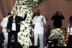 Den Haag 11 juni 2022
Zangeres Anouk Teeuwe trouwt met haar verloofde Dominique Schemmekes op het podium tijdens haar concert op het Malieveld.