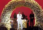Den Haag 11 juni 2022
Zangeres Anouk Teeuwe trouwt met haar verloofde Dominique Schemmekes op het podium tijdens haar concert op het Malieveld. Broer Dominique Schemmekes