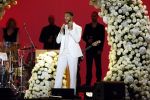 Den Haag 11 juni 2022
Zangeres Anouk Teeuwe trouwt met haar verloofde Dominique Schemmekes op het podium tijdens haar concert op het Malieveld. Broer Dominique Schemmekes