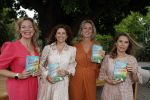 Amsterdam 25 mei 2022
Boekpresentatie Elle v Rijn Marion Pauw   Roos Schlikker en Femmetje de Wind .