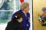 Den Haag 9 juni 202
Erica Terpstra krijgt een belangrijke onderscheiding uit handen van de Japanse Ambassadeur . Alles speelkde zich af op de Japanse Ambassade in Den Haag.