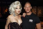 Amsterdam 31 mei 2022
Presentatie Dragshow bij the Harbour club .
Ferry Doedens met dragqueen Vanessa van Cartier