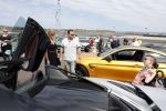 Zandvoort 18 mei 2022
Frans Duijts en andere manne rijden met hun mooie auto voor stichting zorgeloos kind op circuitpark Zandvoort. Frans rijdt in een McLaren cabrio