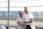 Zandvoort 18 mei 2022
Frans Duijts en andere manne rijden met hun mooie auto voor stichting zorgeloos kind op circuitpark Zandvoort. Frans rijdt in een McLaren cabrio