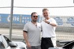 Zandvoort 18 mei 2022
Frans Duijts en andere manne rijden met hun mooie auto voor stichting zorgeloos kind op circuitpark Zandvoort. Frans rijdt in een McLaren cabrio