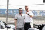 Zandvoort 18 mei 2022
Frans Duijts en andere manne rijden met hun mooie auto voor stichting zorgeloos kind op circuitpark Zandvoort. Frans rijdt in een McLaren cabrio