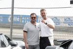 Zandvoort 18 mei 2022
Frans Duijts en andere manne rijden met hun mooie auto voor stichting zorgeloos kind op circuitpark Zandvoort. Frans rijdt in een McLaren cabrio