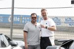 Zandvoort 18 mei 2022
Frans Duijts en andere manne rijden met hun mooie auto voor stichting zorgeloos kind op circuitpark Zandvoort. Frans rijdt in een McLaren cabrio