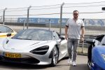 Zandvoort 18 mei 2022
Frans Duijts en andere manne rijden met hun mooie auto voor stichting zorgeloos kind op circuitpark Zandvoort. Frans rijdt in een McLaren cabrio