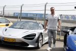Zandvoort 18 mei 2022
Frans Duijts en andere manne rijden met hun mooie auto voor stichting zorgeloos kind op circuitpark Zandvoort. Frans rijdt in een McLaren cabrio